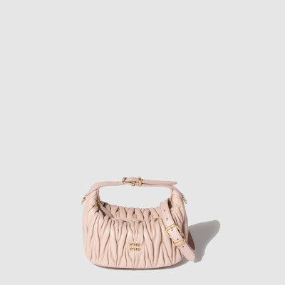 미우미우 여성 마테라쎄 나파 가죽 파우치 - Miumiu Womens Matelasse Nappa Leather Pouch - mib9725x