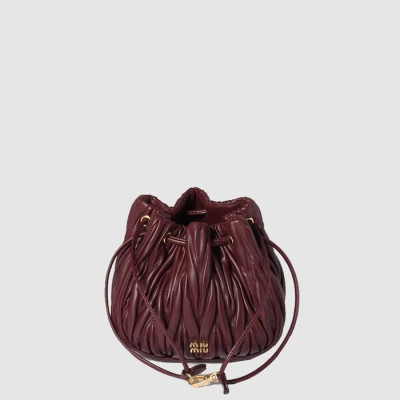 미우미우 여성 마테라쎄 나파 가죽 파우치 - Miumiu Womens Matelasse Nappa Leather Pouch - mib10129x
